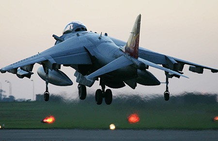 Máy bay tấn công Harrier (AV-8B) thích hợp cho phòng thủ của Đài Loan